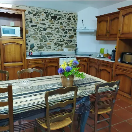 Maison Chaleureuse A Bagnac-sur-cele 70 M² Avec Jardin Accueillant * Linac