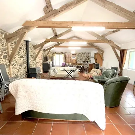 Maison Chaleureuse A Bagnac-sur-cele 70 M² Avec Jardin Accueillant Ferienhaus