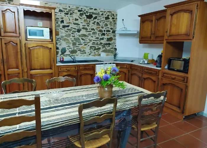 Maison Chaleureuse à Bagnac-sur-célé 70 M² Avec Jardin Accueillant * Linac